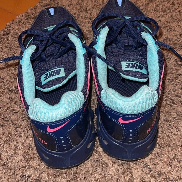 Nike Torch 4 Size 9.5 Multi-Color - Picture 6 of 6